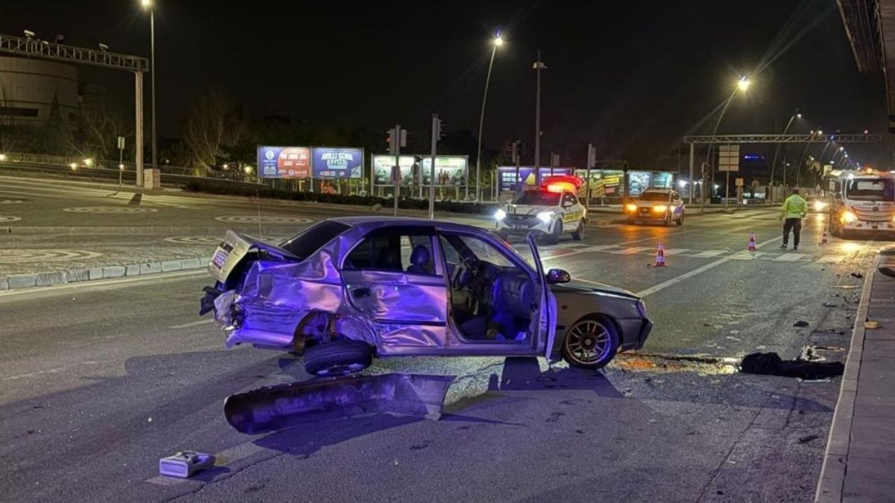 Kayseri’de otomobil ile cip çarpıştı 3 kişi yaralandı: Olay yerinde sinir krizi