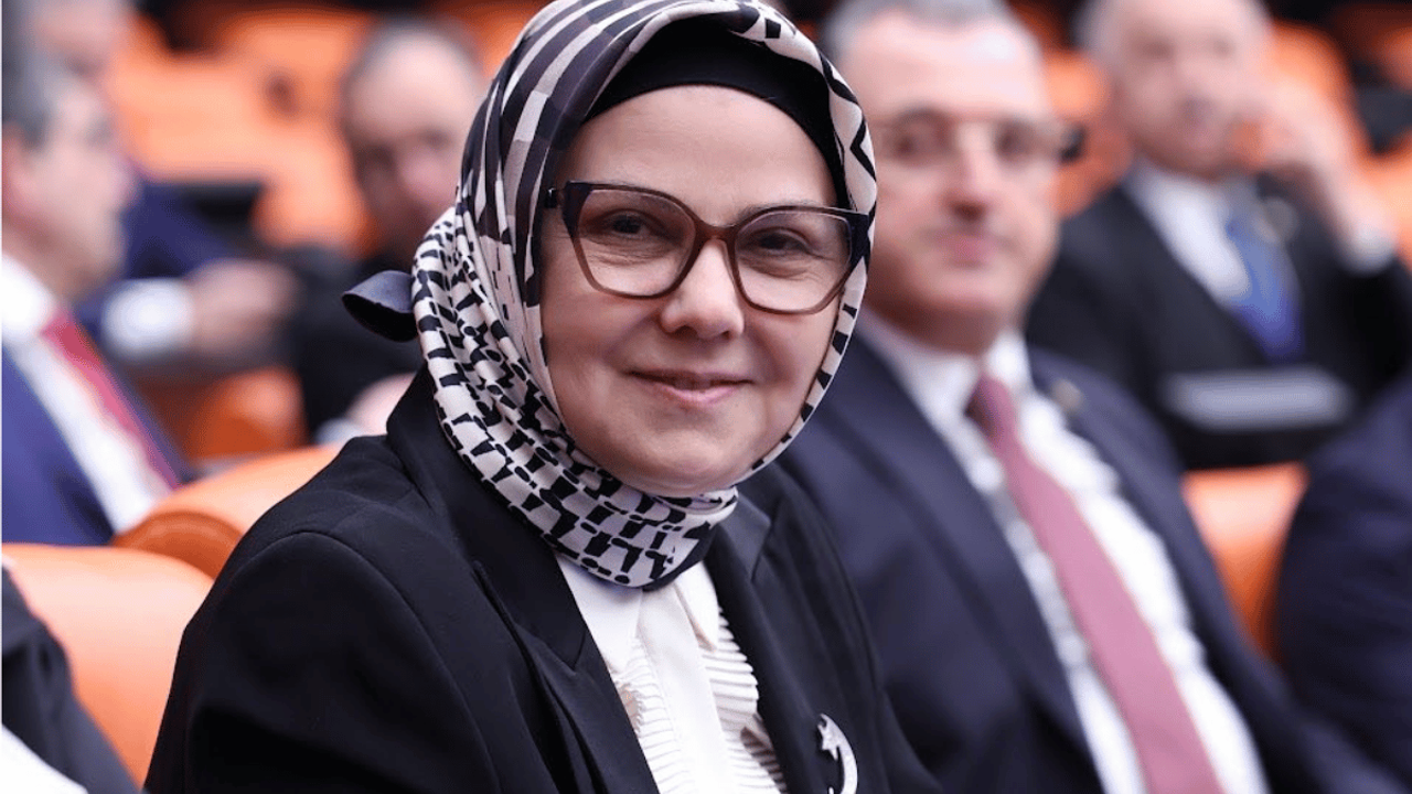 AK Partili Ayşe Böhürler: Ülkemizin geleceği çok parlak, umut dolu!