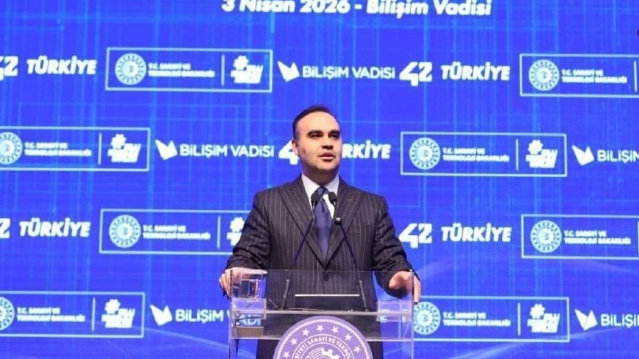 Bakan Kacır: Bugün 23 yıl öncesine göre bambaşka bir Türkiye var