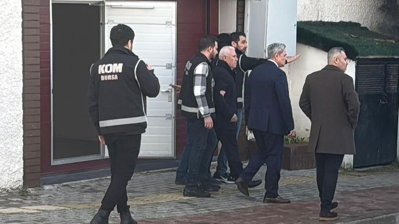 Bursa Büyükşehir Belediye Başkanı Mustafa Bozbey görevden uzaklaştırıldı