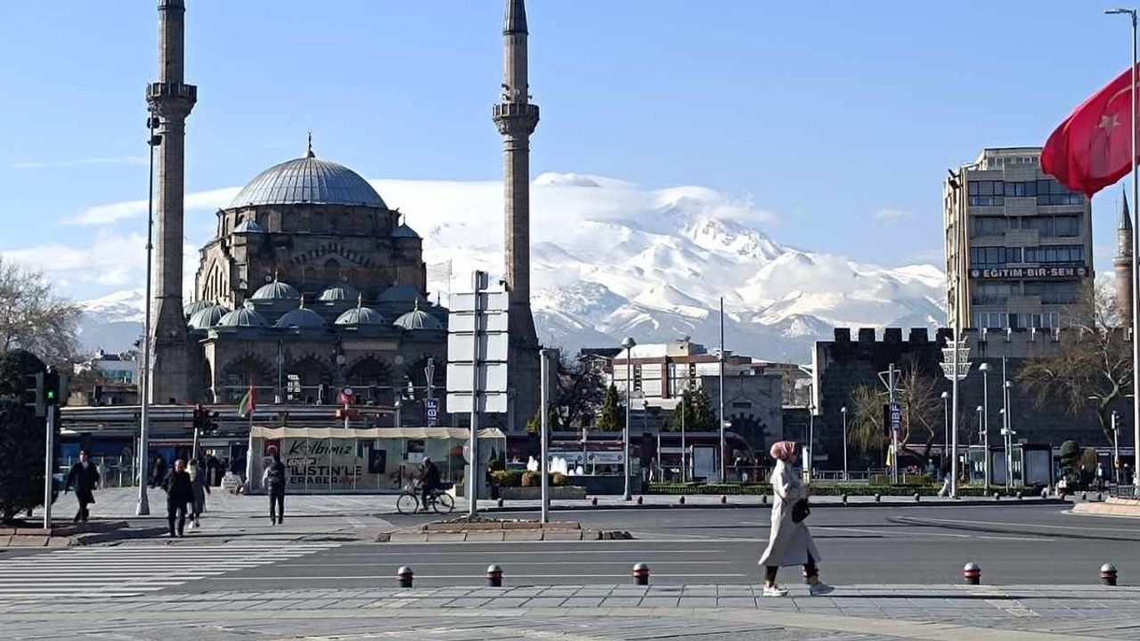 Erciyes santim santim eriyor! Erciyes pistleri açık mı?