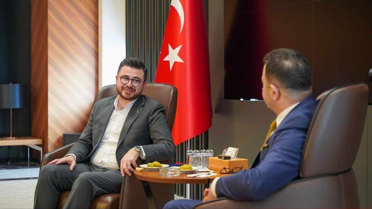 Hüseyin Okandan’dan güven tazeleyen başkana sürpriz ziyaret!