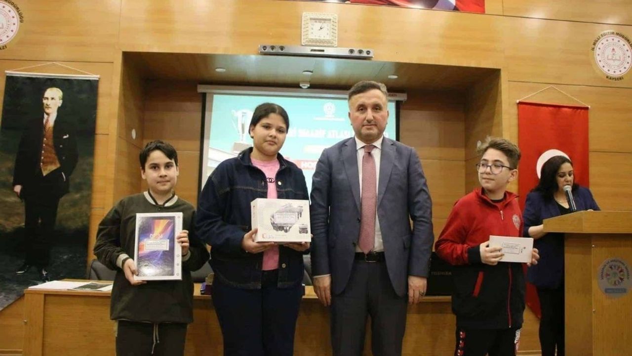 Kayseri’de Maarif Atlası yarışmasında ödül töreni
