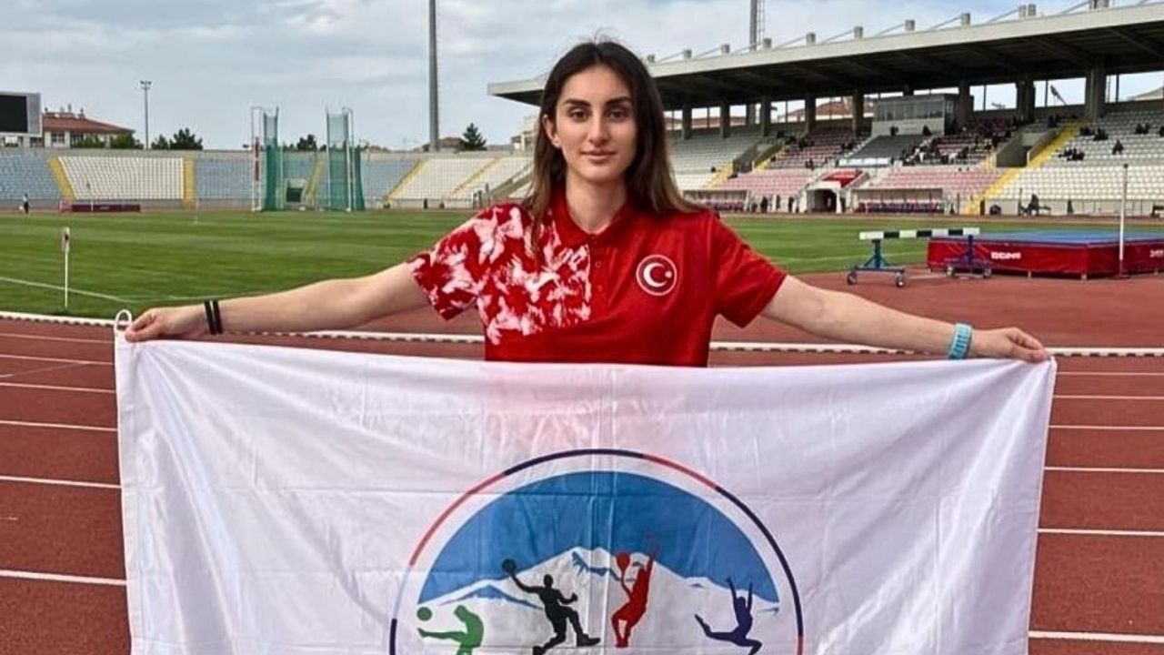 Kayserili sporcu Türkiye rekoru kırdı; Olimpiyat barajını aştı