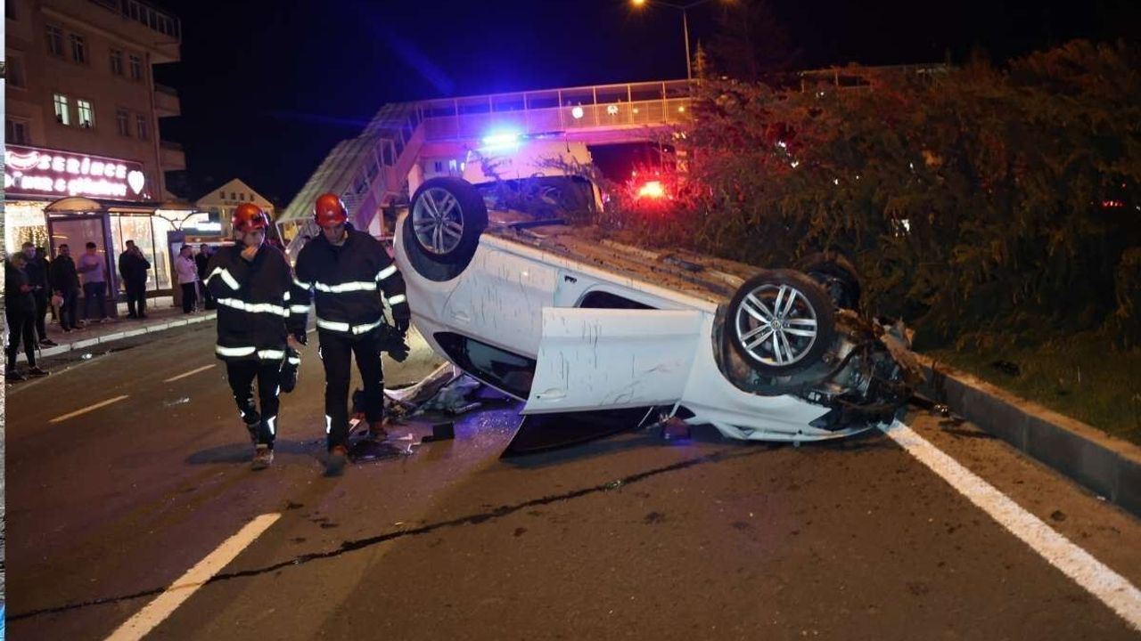 Köpeğe çarpmamak için manevra yapan otomobil takla attı