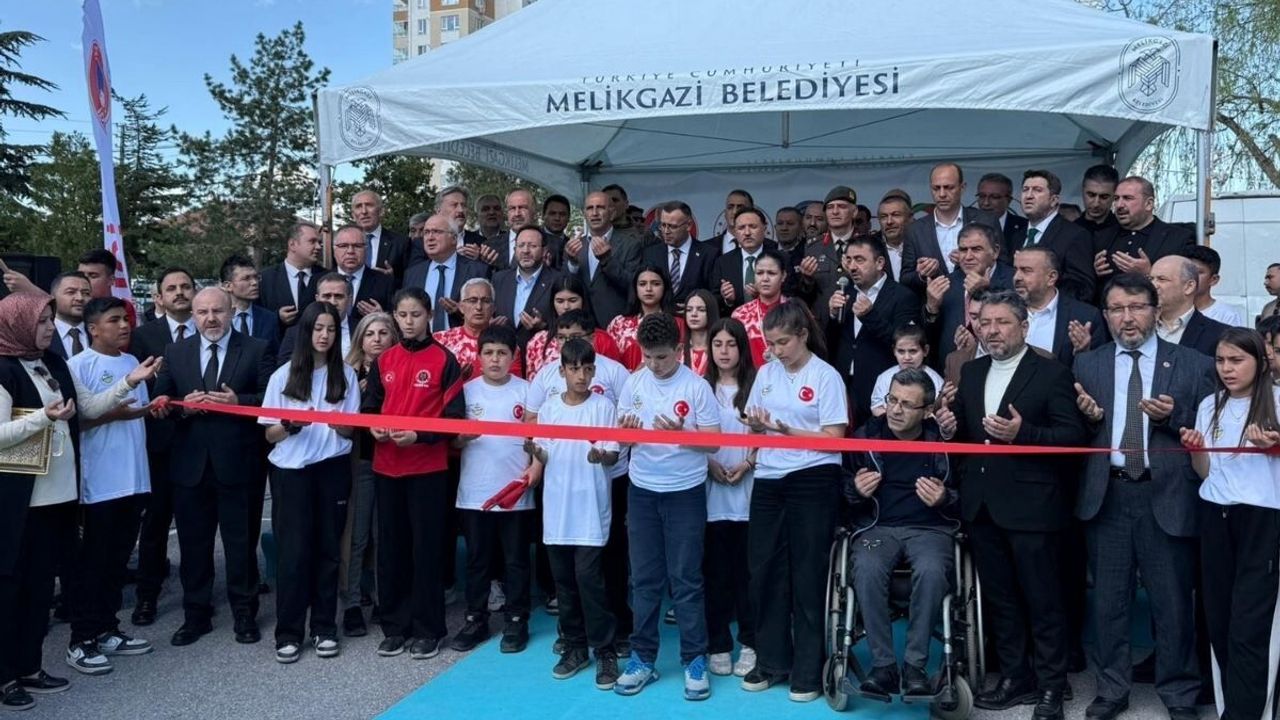 Ali Rıza Güldüoğlu, Meysu ERVA Spor Okulları'nın açılışında: Şehir Hastanesi’nin yanına da kreş yaptırıyoruz