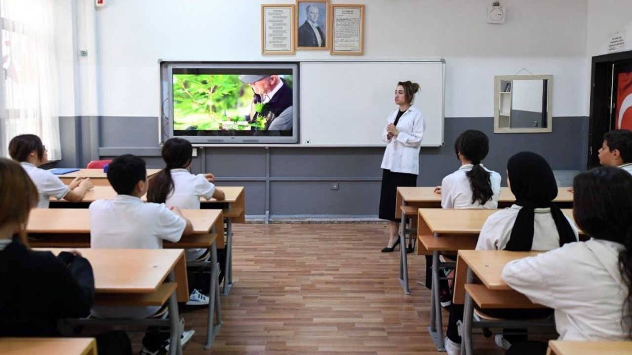 Öğretmenler için il içi atama takvimi açıklandı