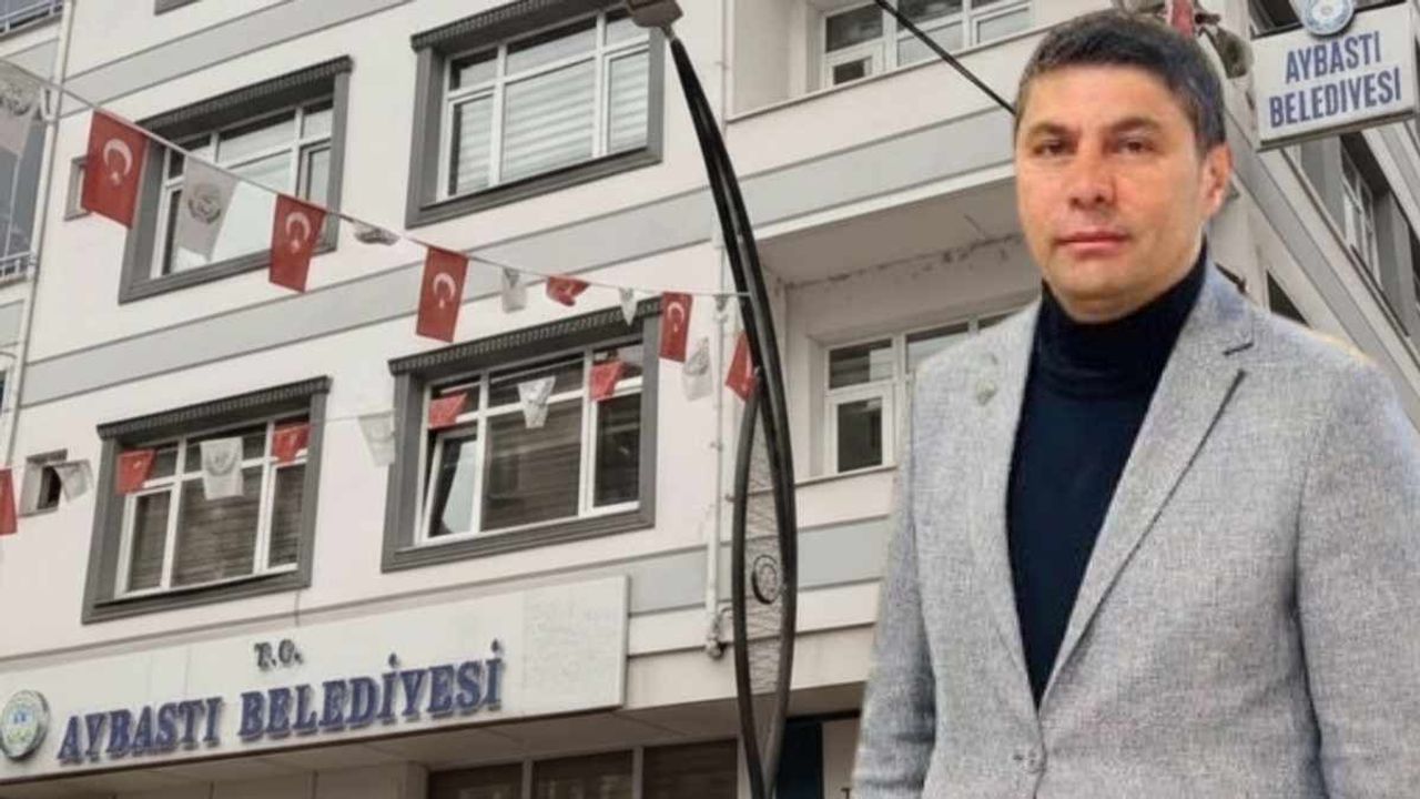 AK Partili belediyeye saldırı: Sekreterin başına satırla vurdular!