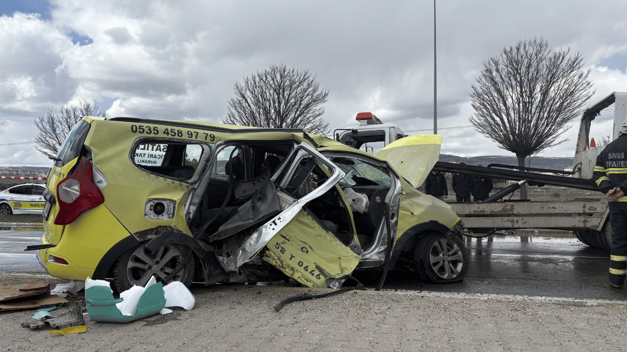 Futbolcuları taşıyan araç kaza yapmıştı: Burak Şahin’in hayati tehlikesi sürüyor!