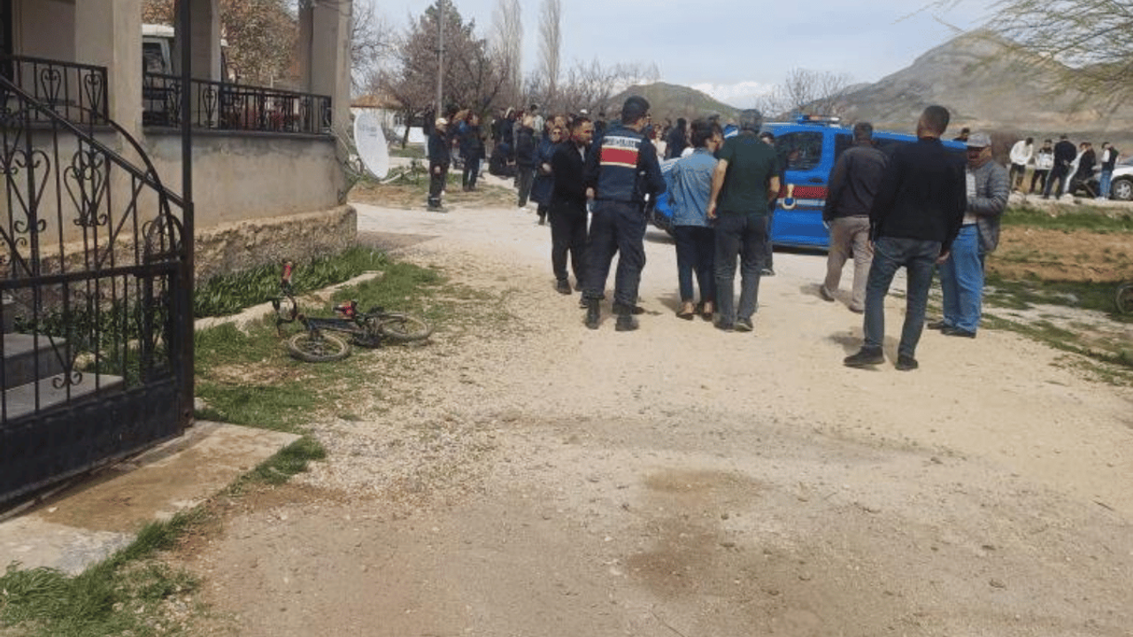 Kayseri’de cinayet: Eşini öldürüp canına kıydı!