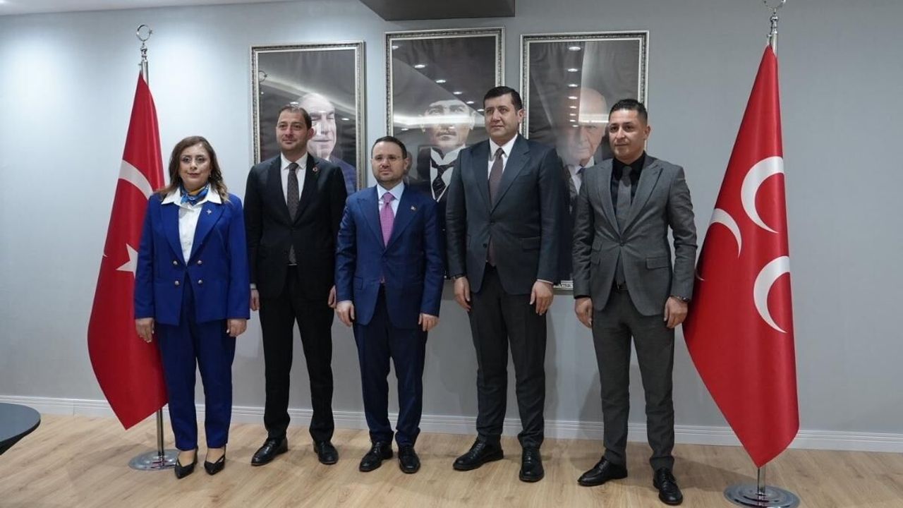 Bakan Akın Gürlek’ten MHP Kayseri İl Başkalığı’na ziyaret