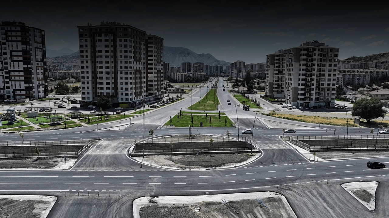 Ali İhsan Alçı Bulvarı’nda yaşanan trafik kazaları için acil çağrı!