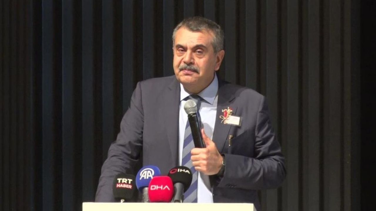 Bakan Tekin’den müfredat mesajı: Orta Asya değil Türkistan