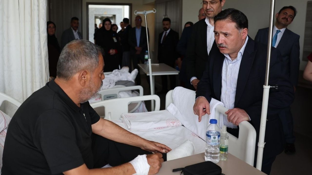 Vali Gökmen Çiçek'ten bayramda hasta ziyareti