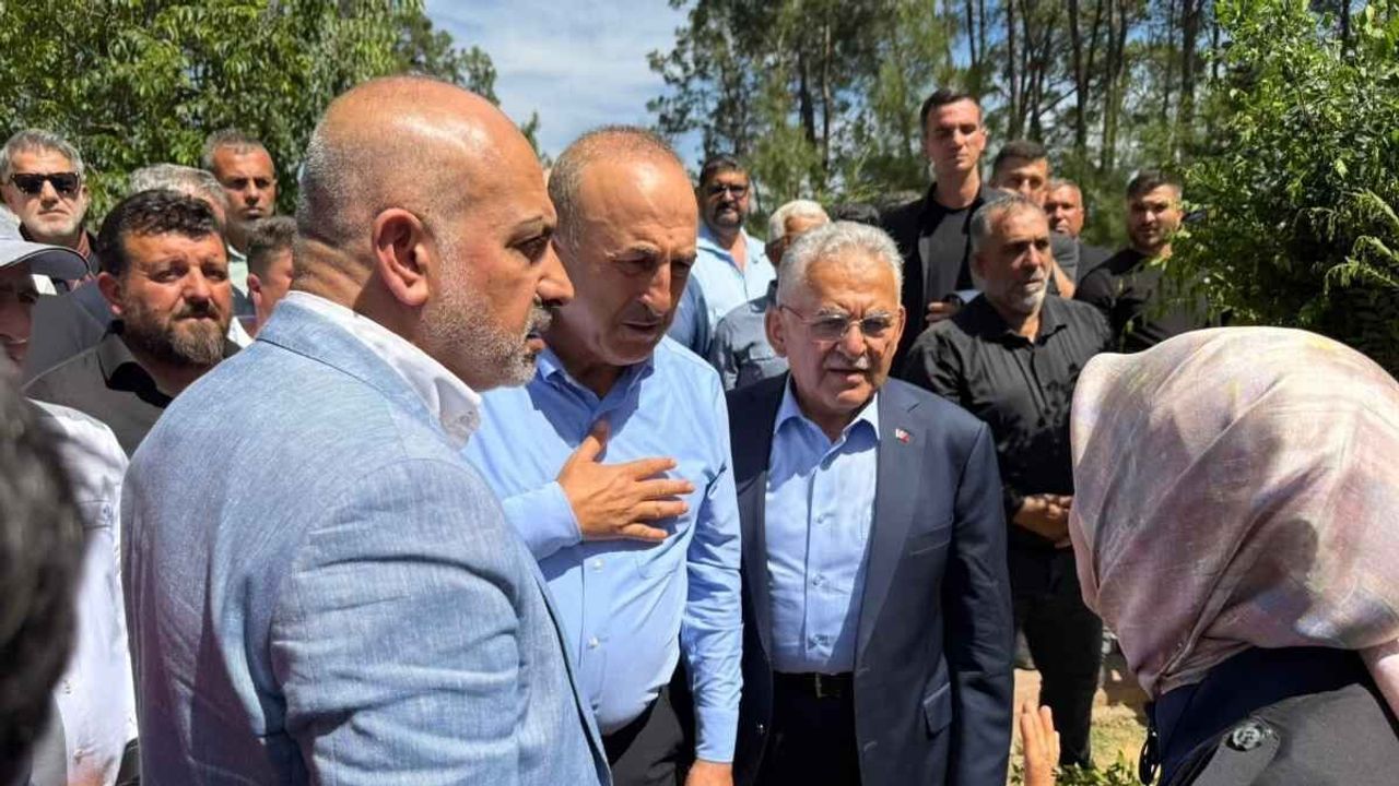 Çavuşoğlu’nun cenazesine Kayserili o isimler de katıldı