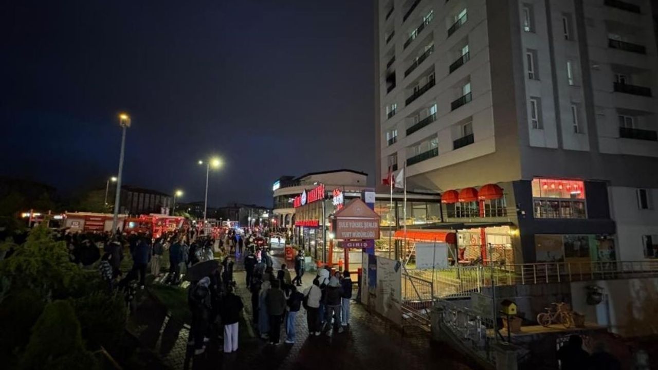 Kayseri'de kız yurdunda korkutan yangın! Öğrenciler sokağa döküldü