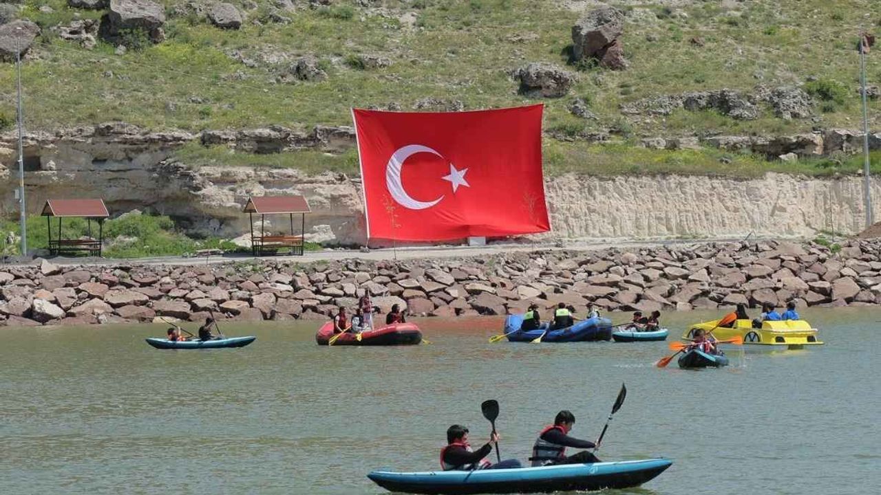 İncesu Marina’da Su Sporları Merkezi açıldı