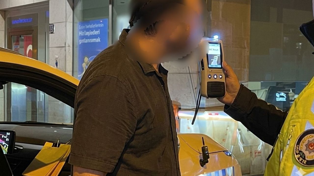 Kayseri’de alkollü sürücü arkadaşını arabada bırakıp polisten koşarak kaçmaya çalıştı