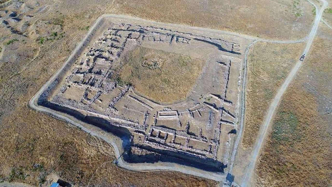 Kültepe Kazı Başkanı Prof. Dr. Kulakoğlu: Kayseri turizm’de hak etmediği bir yerde