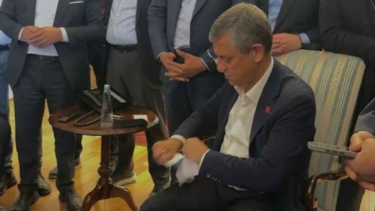 Eski AKP’liden Özgür Özel’e: ‘Kahraman değil! Hukuk tanımaz’
