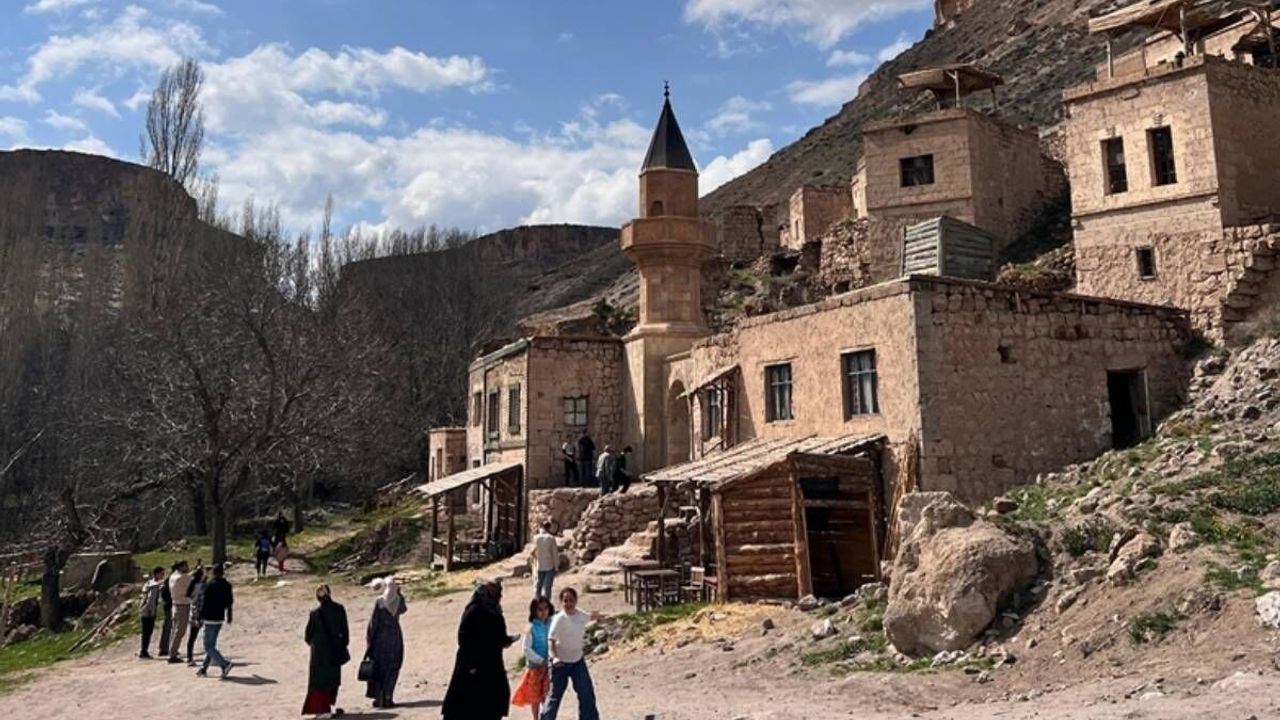 Kayseri’de Kurban Bayramı’nda ailelerin favori noktası belli oldu: Soğanlı vadisi