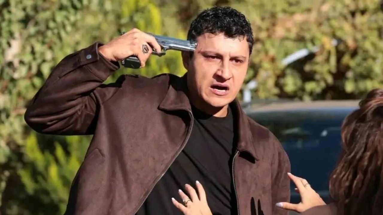 Uzak Şehir setindeki gizli aşk ortaya çıktı! Ünlü oyuncu rol arkadaşıyla yakalandı