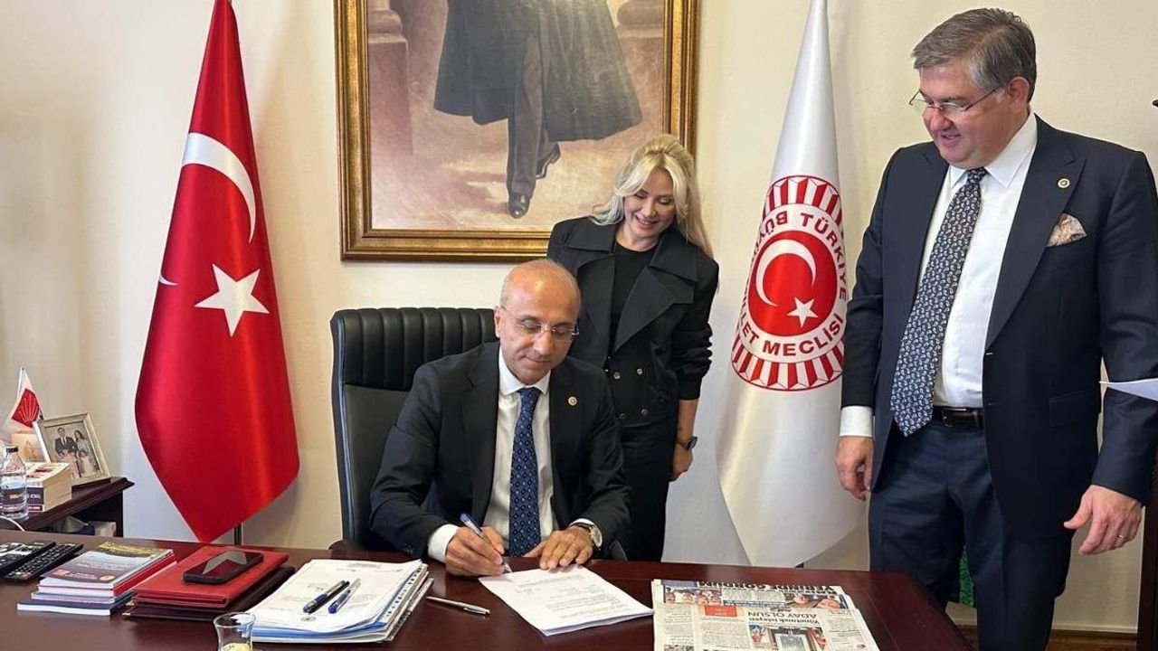 CHP’li Aşkın Genç’ten kurultay hamlesi! İmzayı attı