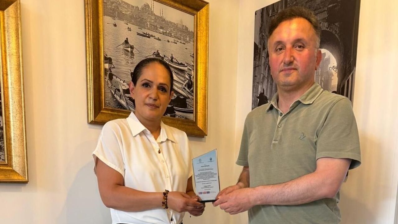 Avrupa'da Kayseri adına örnek çalışma! Yeşim Akpınar'a teşekkür plaketi