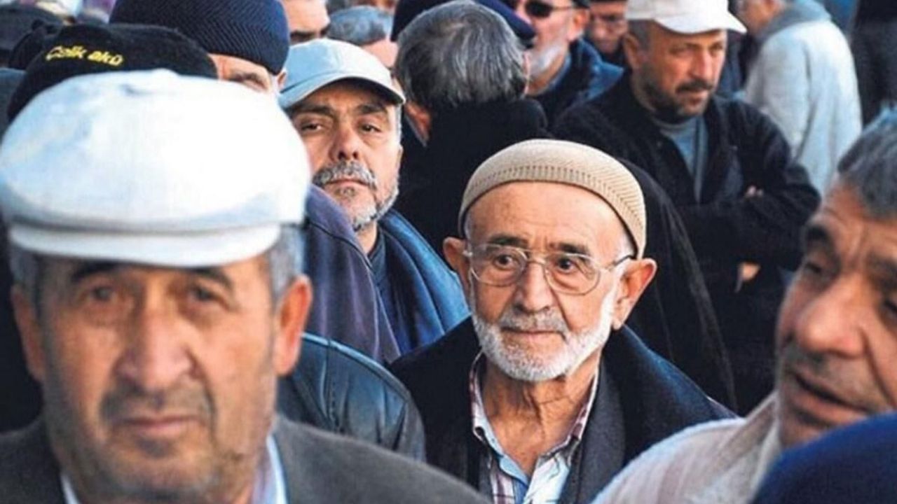 Dünya nüfusu 8,23 milyarı aştı! Türkiye'de yaşlılık oranı dünya ortalamasını geçti