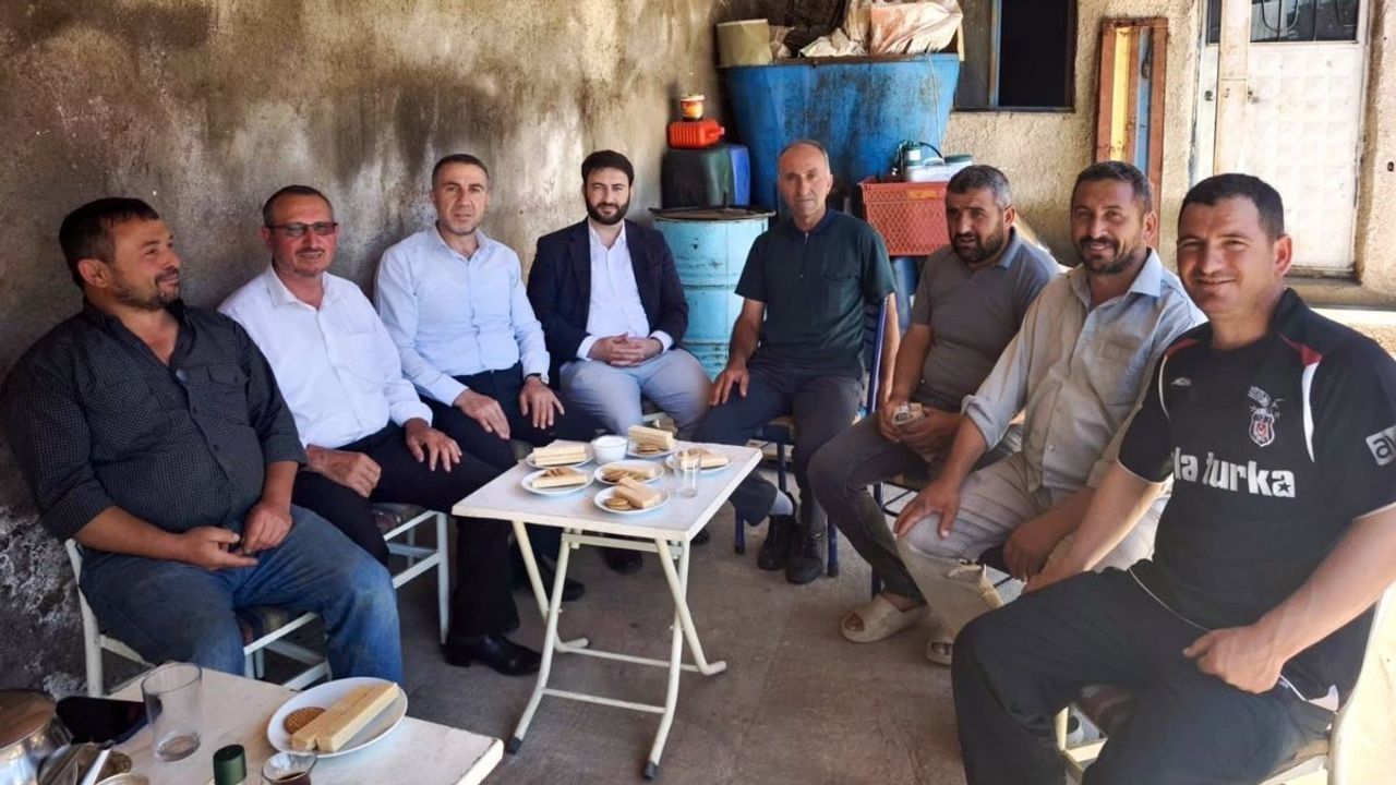 Erdal Altun Sarıoğlan’da çiftçilerle buluştu: Yüksek maliyetler çiftçinin üretim gücünü zayıflatıyor!