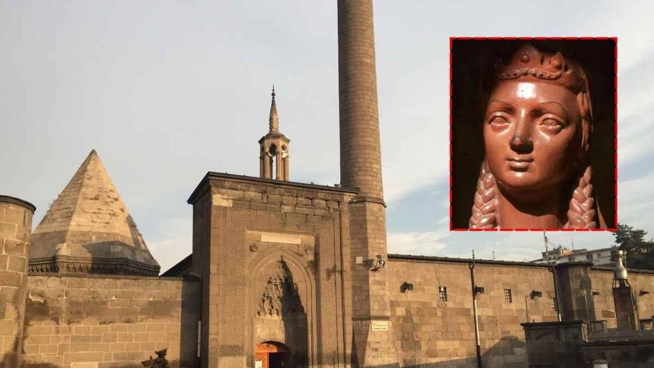 Hunat Hatun ne zaman müslüman oldu?