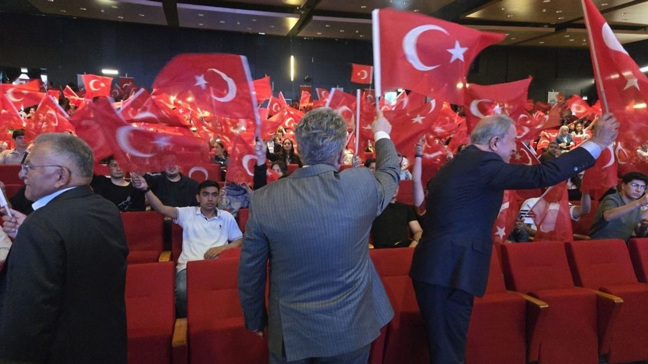 Kayseri’de protokol biraraya geldi: LGS ve YKS adaylarına motivasyon desteği!