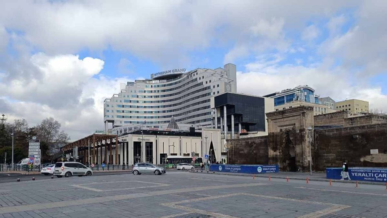 Kayseri’nin 10 ilçesine uyarı geldi: 9 saat elektrik olmayacak!