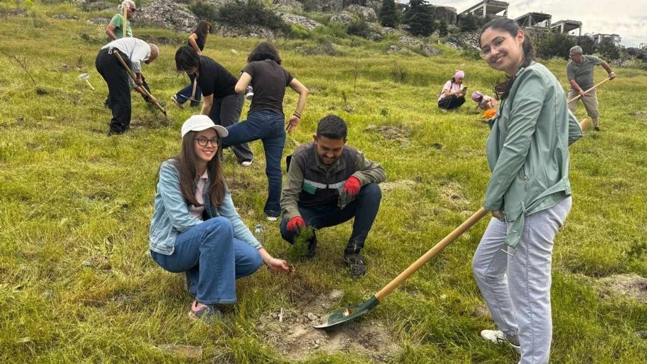 Kayseri’de yeşil seferberlik: 300 fidan toprağa kavuştu