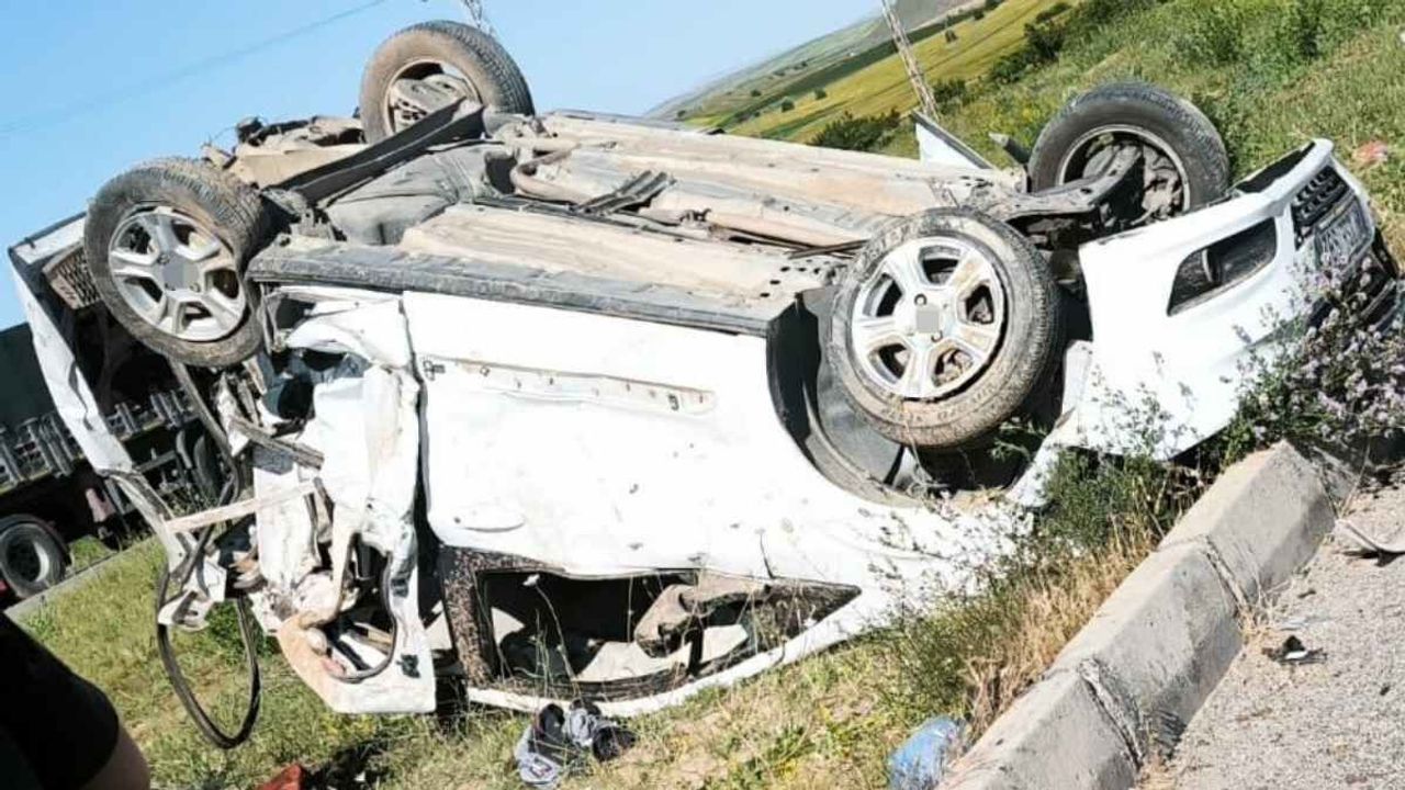 Kayseri’de cezaevi aracı kaza yaptı: 3’ü mahkum 7 kişi yaralandı