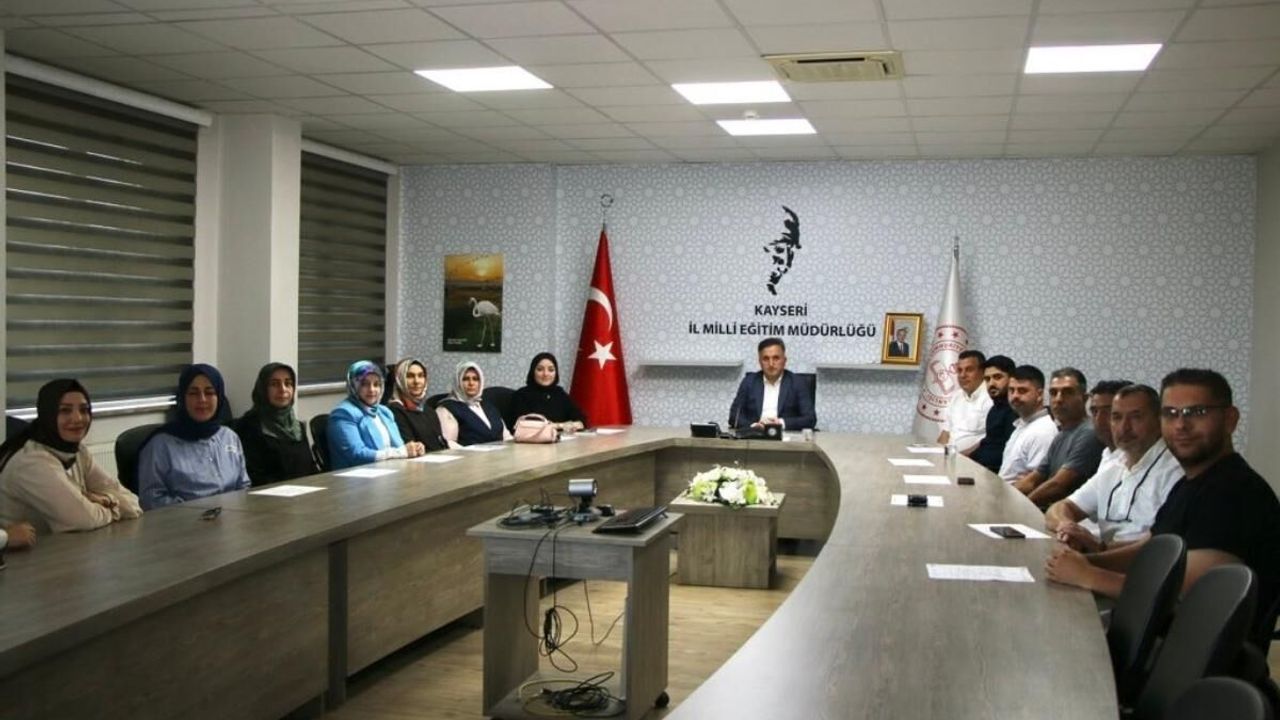 Türkiye Yüzyılı Maarif Modeli Kayseri'de değerlendirildi