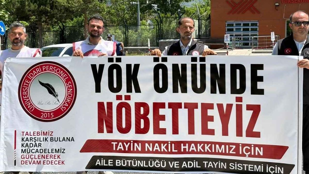 Üniversite personeli tayin hakkı için YÖK önünde toplandı