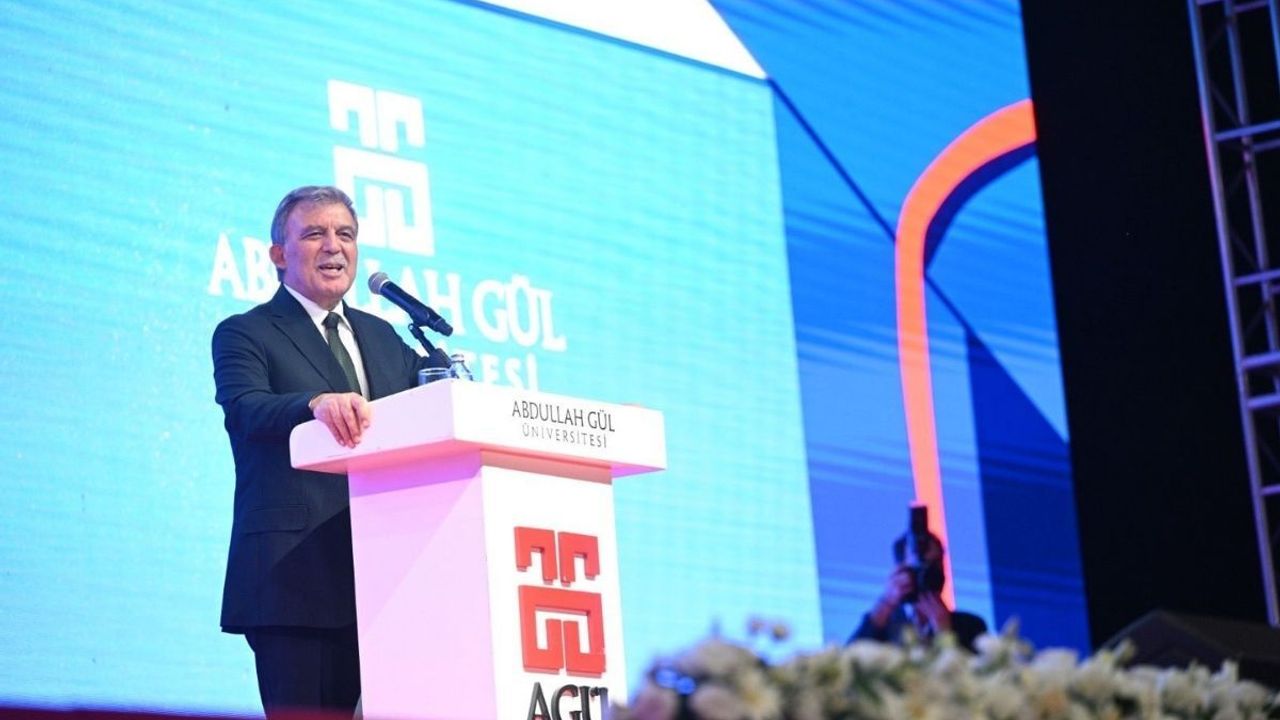 Abdullah Gül, 15 Temmuz gecesindeki tarihi çağrısını yeniden gündeme taşıdı