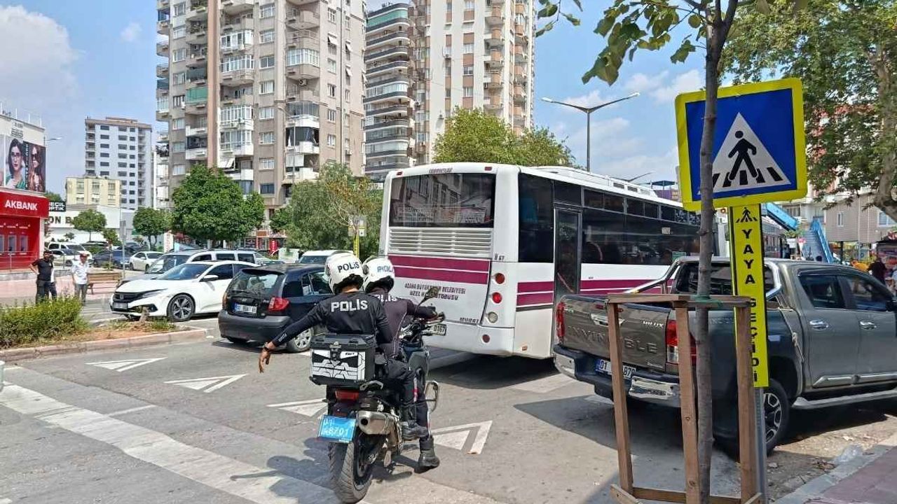 Adana’da minibüsün çarptığı genç kız öldü!