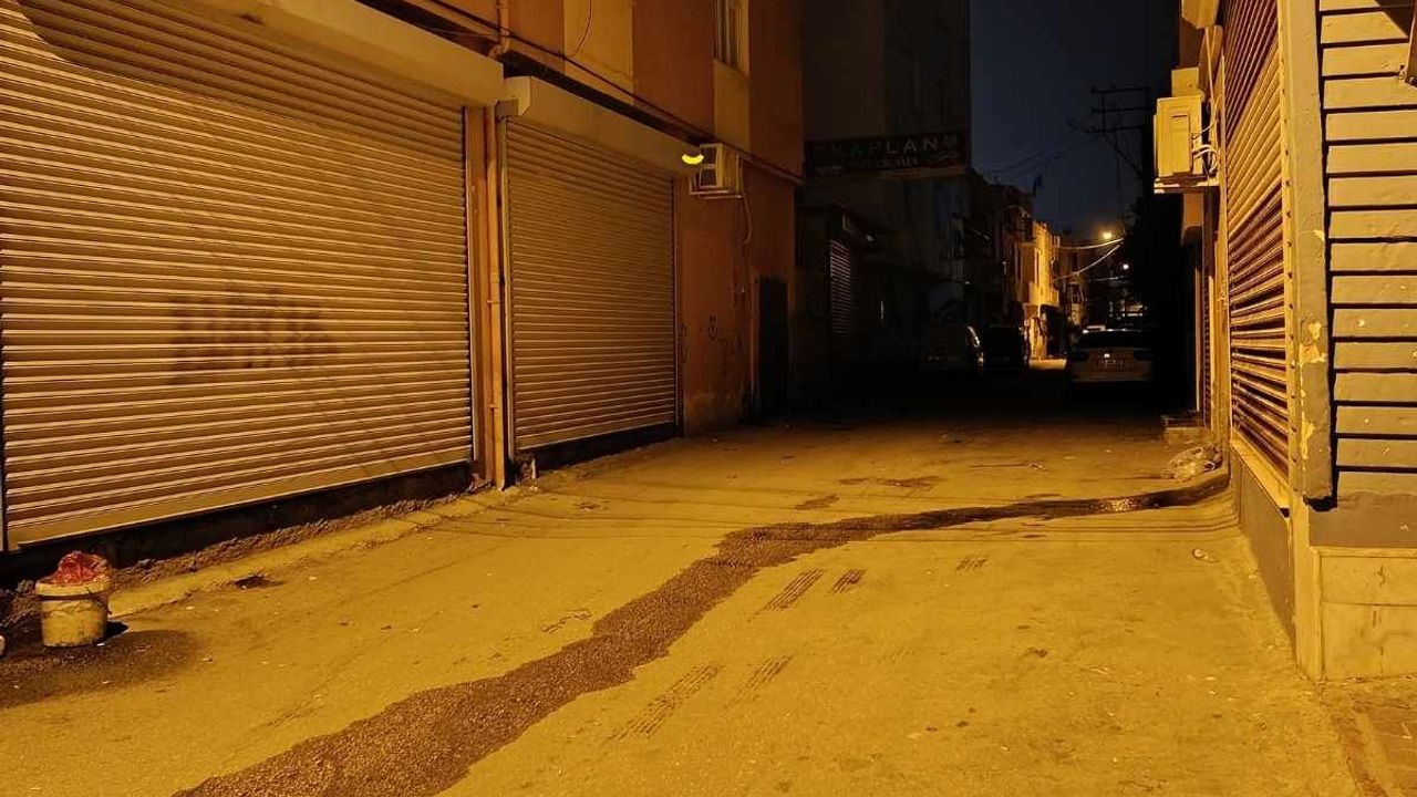 Adana’da sokak ortasında silahlı saldırı! 24 yaşındaki genç kadın hayatını kaybetti