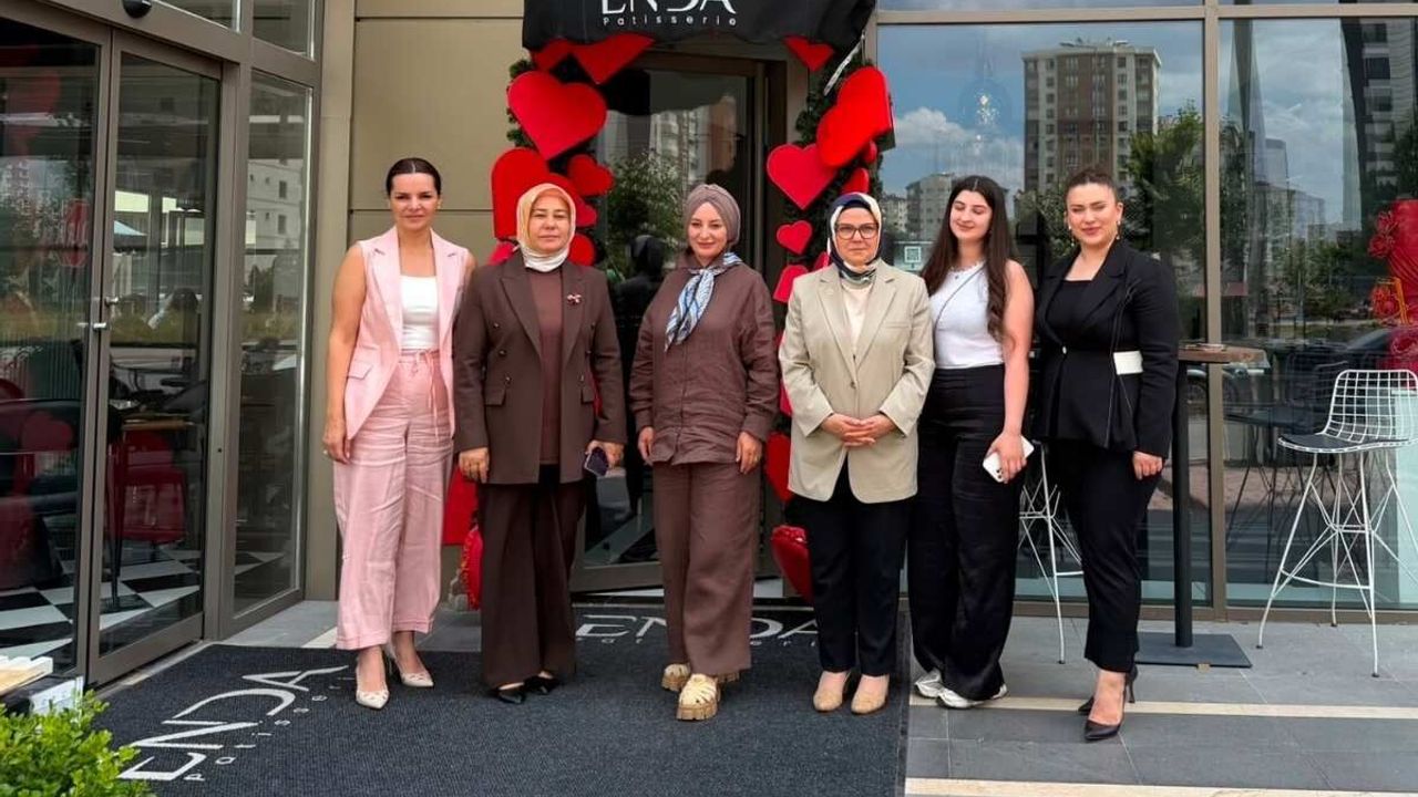 Ayşe Böhürler, Kayseri'de kadın girişimcileri ziyaret etti: "Kadın eli değen her iş şehre değer katıyor"