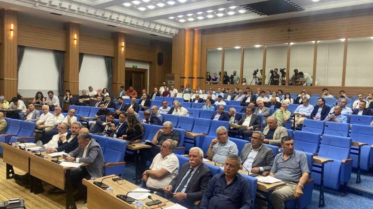 Büyükkılıç ile Çalıksoy arasında 15 Temmuz gerginliği