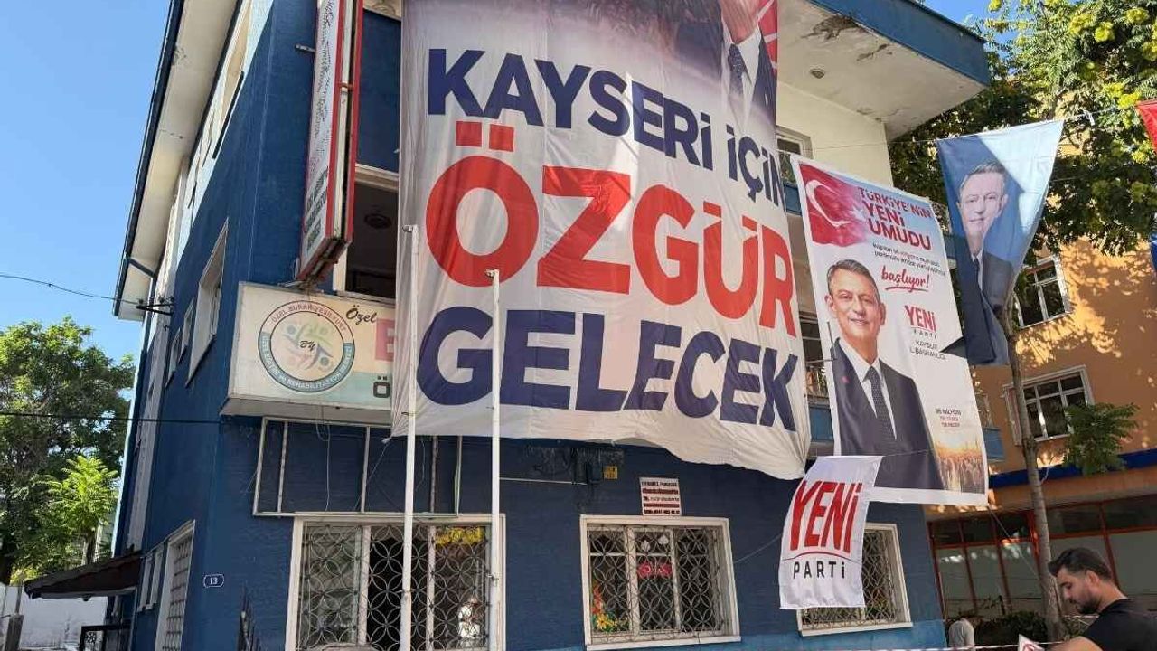 Özgür Özel Kayseri’ye geliyor! İş dünyasıyla buluşup nikâh şahidi olacak
