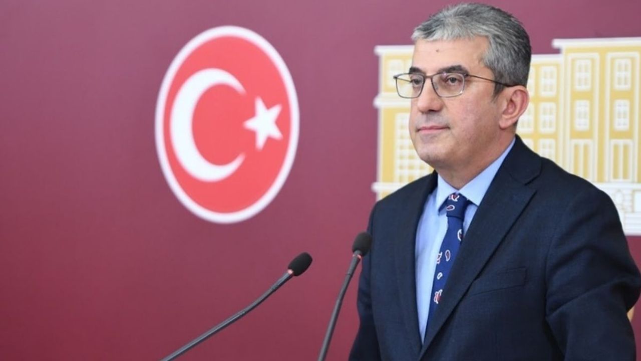 CHP'den bazı kanunların iptali için AYM'ye başvuru