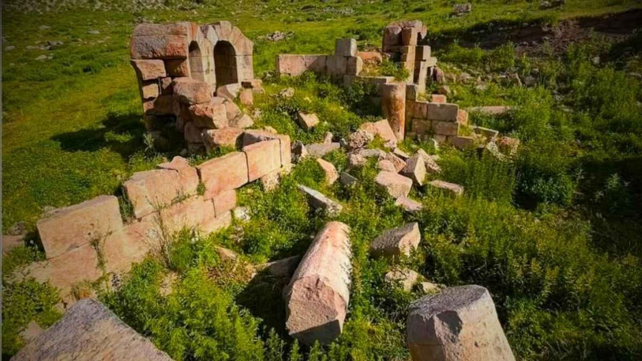 Kayseri'nin kayıp şehri alarm veriyor! Yüzyılların izleri birer birer yok oluyor