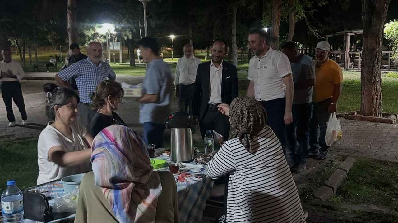 Erdal Altun: Seçimden seçime değil, her zaman milletimizin yanındayız!