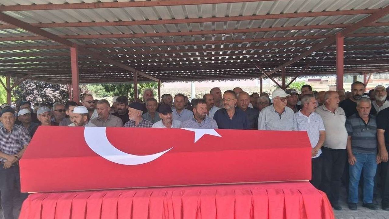 Hayatını kaybeden polis memuru Ergün Salik Niğde'de son yolculuğuna uğurlandı