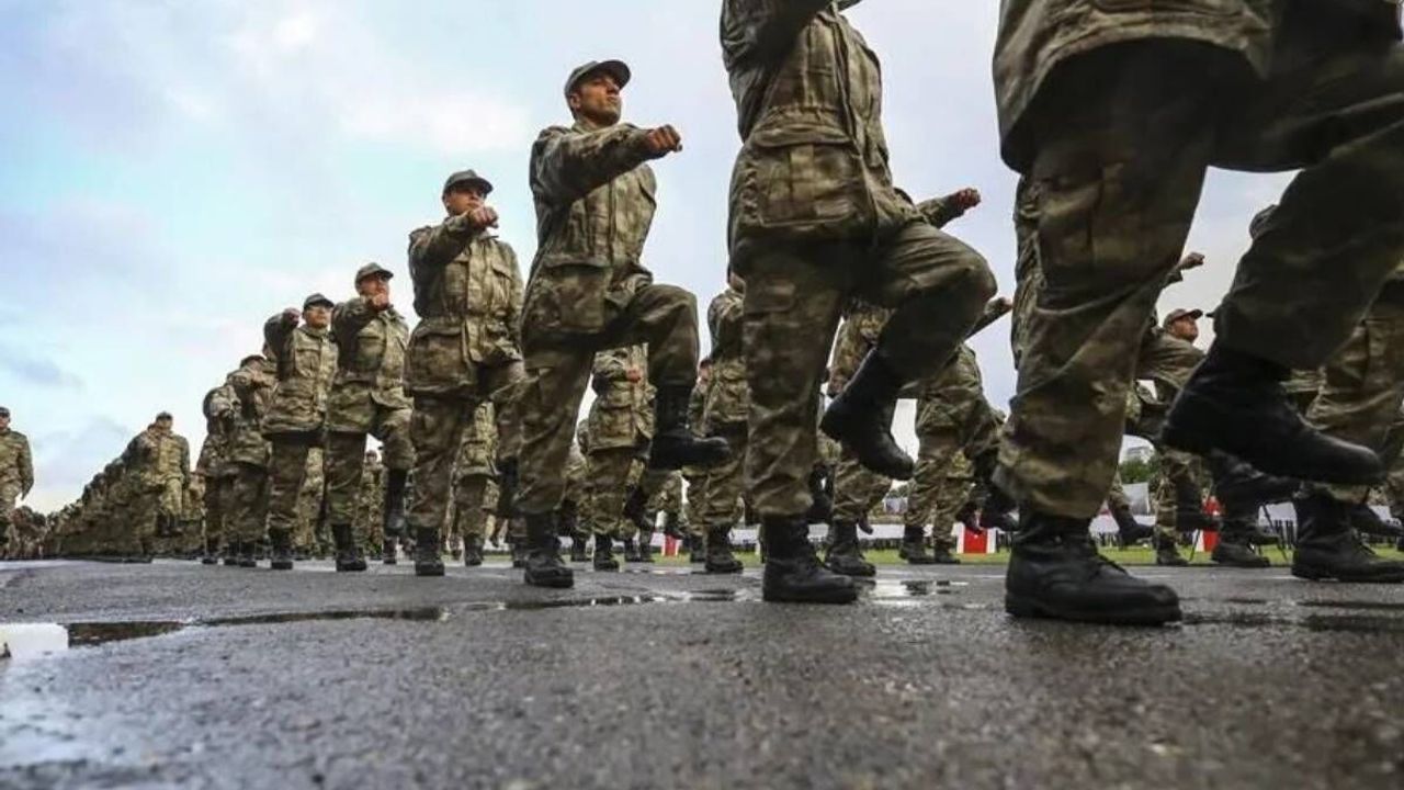 400 bin gurbetçiyi ilgilendiren karar: Askerlikte yeni dönem başlıyor!