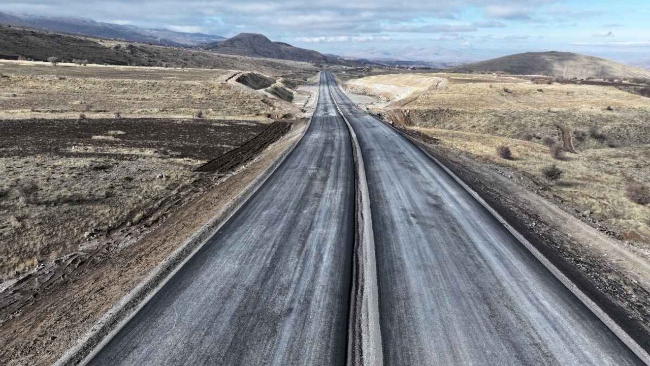 Bilal Özdoğan’ın “Kalpten kalbe yol var” dediği ilçede durak yok