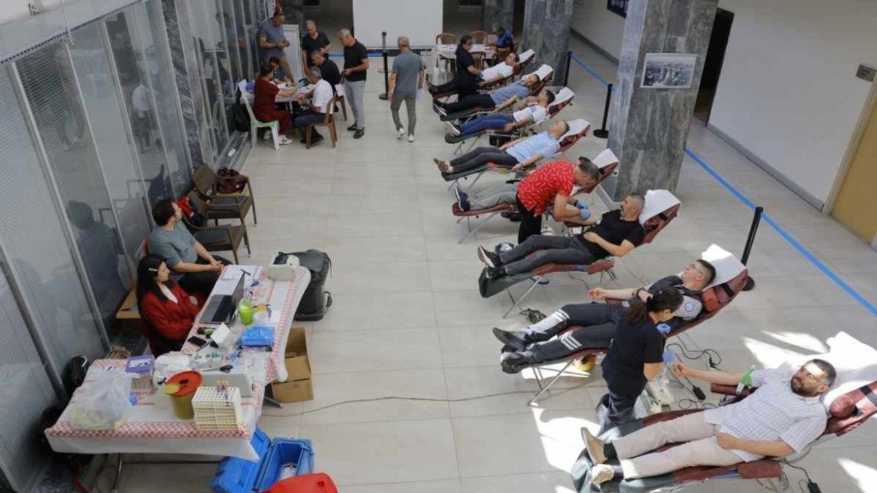 Kayseri’de anlamlı hareket: Belediye bürokratları ve personelinden kan bağışı!
